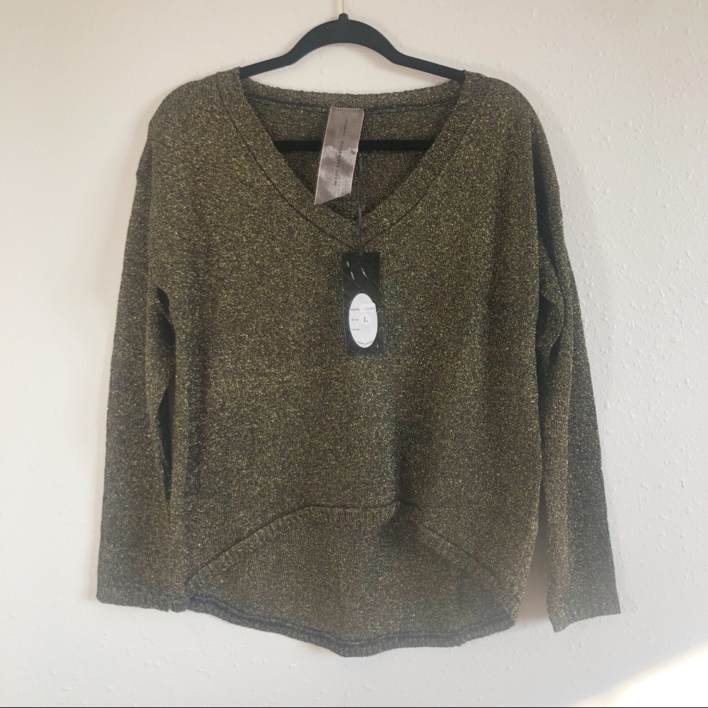 Moon collection NWT gold black sweater large